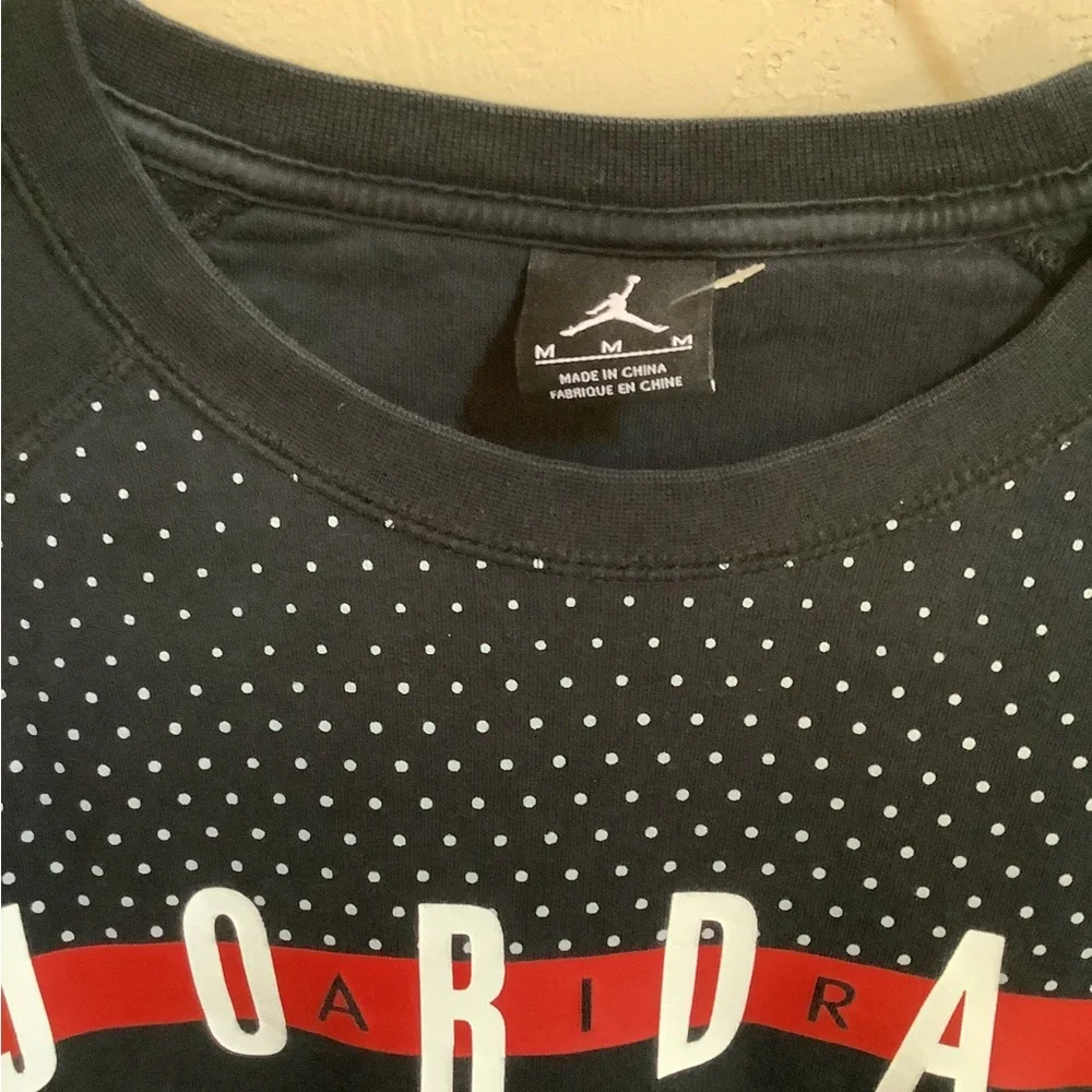 Jordan sweatshirt medium and soft - Picture 2 of 3
